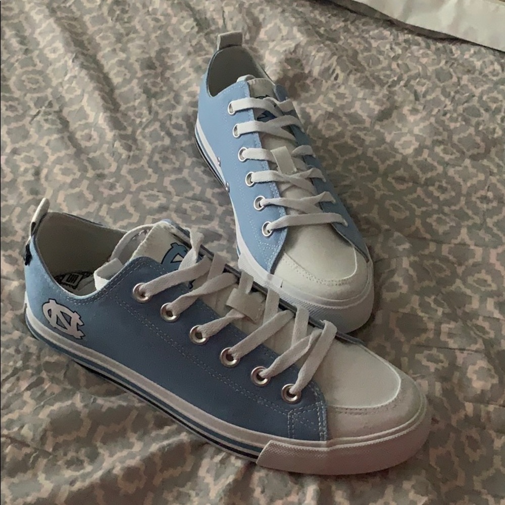 SKICKS - UNC Chapel Hill Shoes